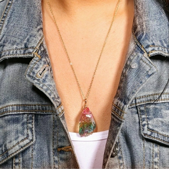 🌈Chakra Quartz Rainbow Rock Necklace🌈 - Picture 2 of 2